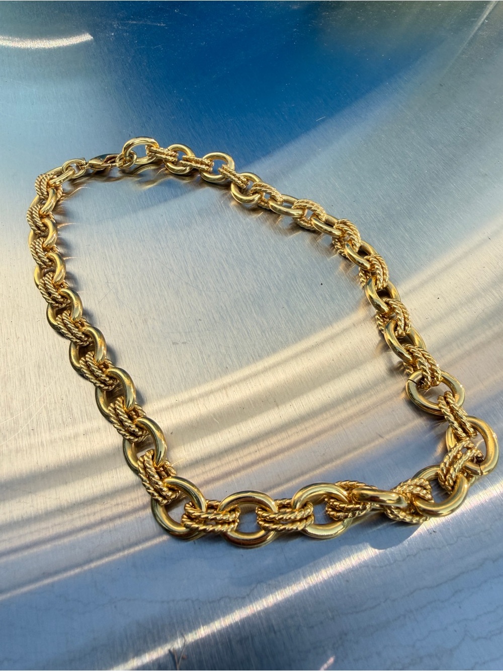 ~18” stainless steel gold tone, thick 12mm statement necklace!
